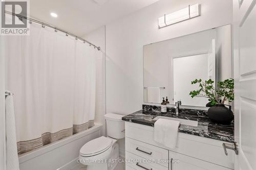 315 - 1975 Fountain Grass Drive, London, ON - Indoor Photo Showing Bathroom