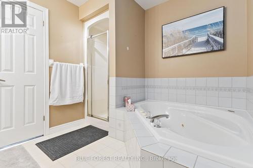 10 - 535 Topping Lane, London, ON - Indoor Photo Showing Bathroom