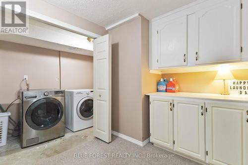 10 - 535 Topping Lane, London, ON - Indoor Photo Showing Laundry Room