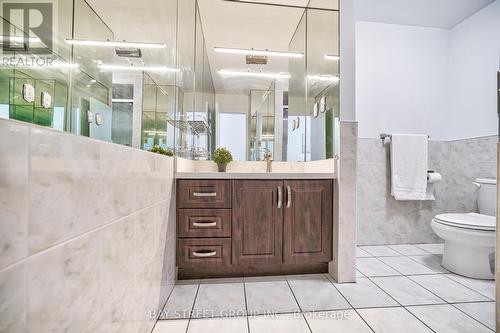 52 Yatesbury Road, Toronto (Bayview Woods-Steeles), ON - Indoor Photo Showing Bathroom