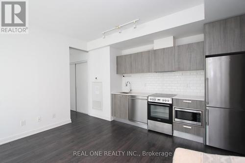 512 - 50 Charles Street E, Toronto, ON - Indoor Photo Showing Kitchen