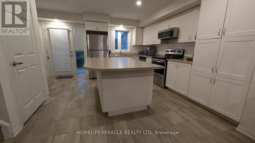 80 - 250 Sunny Meadow Boulevard, Brampton (Sandringham-Wellington), ON - Indoor Photo Showing Kitchen With Stainless Steel Kitchen