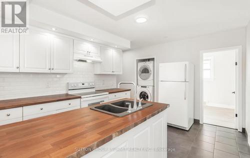 11 Garnet Street, St. Catharines, ON - Indoor Photo Showing Kitchen With Double Sink