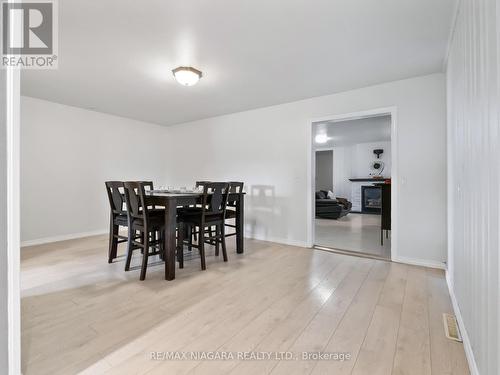 2206 Stevensville Road, Fort Erie, ON - Indoor Photo Showing Dining Room