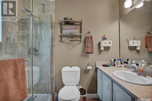 14 Mccully Crescent, Saskatoon, SK - Indoor Photo Showing Bathroom