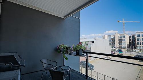 215-1331 Ellis Street, Kelowna, BC - Outdoor