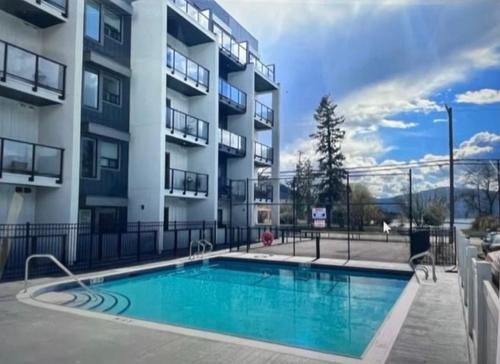 504-2555 Lakeshore Road, Vernon, BC - Outdoor With In Ground Pool With Balcony