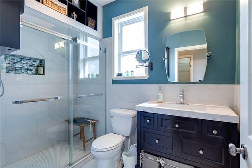 2233 Helgason Drive, West Kelowna, BC - Indoor Photo Showing Bathroom