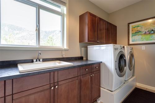 2233 Helgason Drive, West Kelowna, BC - Indoor Photo Showing Laundry Room