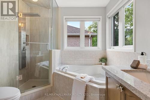 48 Post Oak Drive, Richmond Hill, ON - Indoor Photo Showing Bathroom