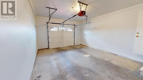 10108 108 Avenue, Fort St. John, BC - Indoor Photo Showing Garage