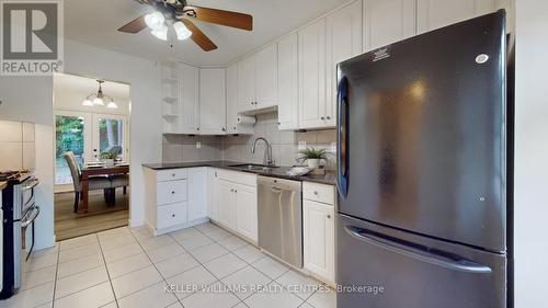 48 Morgan Drive, Haldimand, ON - Indoor Photo Showing Kitchen