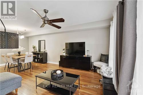 9 - 2224 Marble Crescent, Prescott And Russell, ON - Indoor Photo Showing Living Room