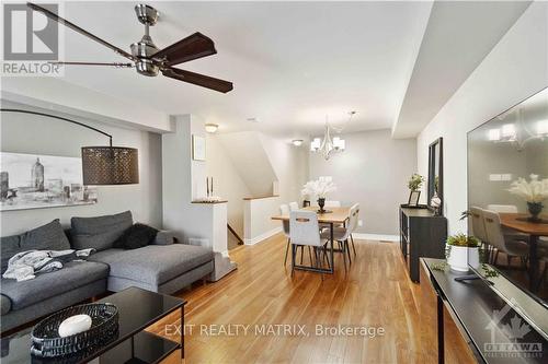 9 - 2224 Marble Crescent, Prescott And Russell, ON - Indoor Photo Showing Living Room