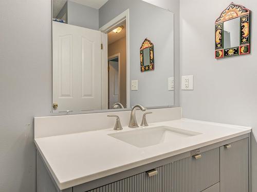 675 Seaford Road, Kelowna, BC - Indoor Photo Showing Bathroom