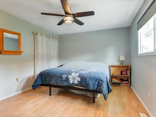 675 Seaford Road, Kelowna, BC - Indoor Photo Showing Bedroom