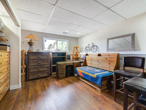 675 Seaford Road, Kelowna, BC - Indoor Photo Showing Bedroom