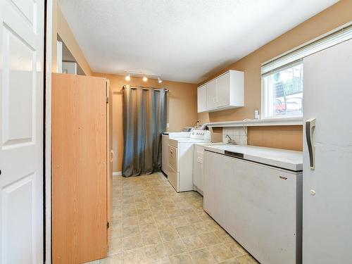 675 Seaford Road, Kelowna, BC - Indoor Photo Showing Laundry Room