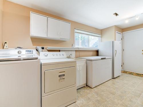 675 Seaford Road, Kelowna, BC - Indoor Photo Showing Laundry Room