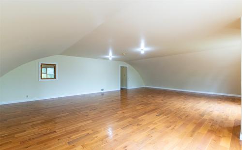 3811 11 Avenue, Salmon Arm, BC - Indoor Photo Showing Other Room