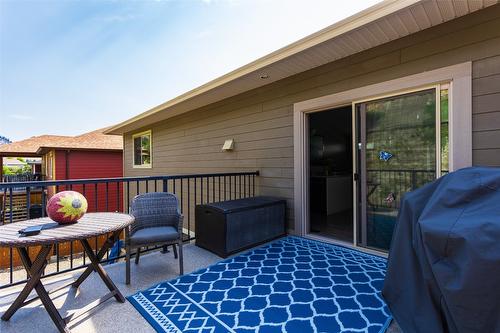 1386 Wilmot Avenue, Kelowna, BC - Outdoor With Deck Patio Veranda With Exterior