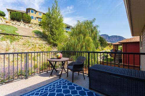 1386 Wilmot Avenue, Kelowna, BC - Outdoor With Exterior