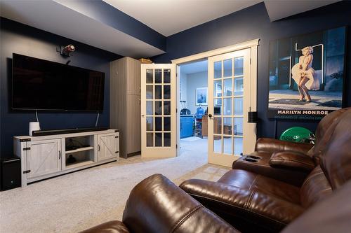 1386 Wilmot Avenue, Kelowna, BC - Indoor Photo Showing Other Room