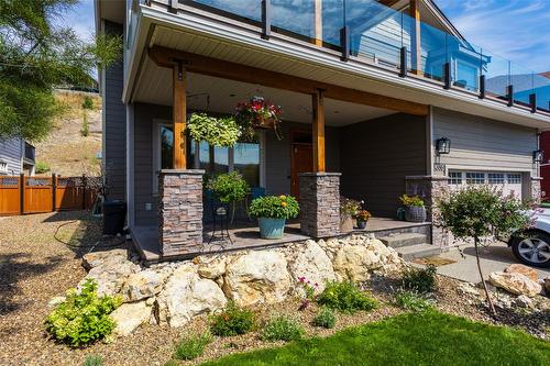 1386 Wilmot Avenue, Kelowna, BC - Outdoor