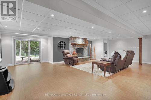 904 Longworth Road, London, ON - Indoor With Fireplace