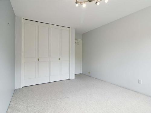 330-964 Heywood Ave, Victoria, BC - Indoor Photo Showing Other Room