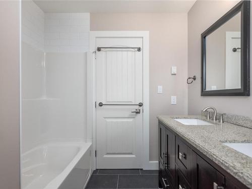 1190 Stuart Pl, Ladysmith, BC - Indoor Photo Showing Bathroom