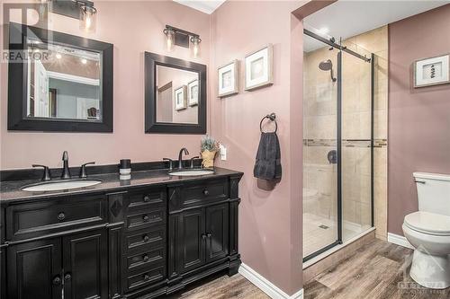 92 Jasper Avenue, Smiths Falls, ON - Indoor Photo Showing Bathroom