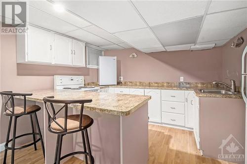 92 Jasper Avenue, Smiths Falls, ON - Indoor Photo Showing Kitchen