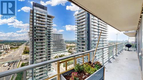 1609A - 4675 Metcalfe Avenue, Mississauga (Central Erin Mills), ON - Outdoor With Balcony