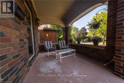 5008 Valley Way, Niagara Falls, ON - Outdoor With Deck Patio Veranda With Exterior