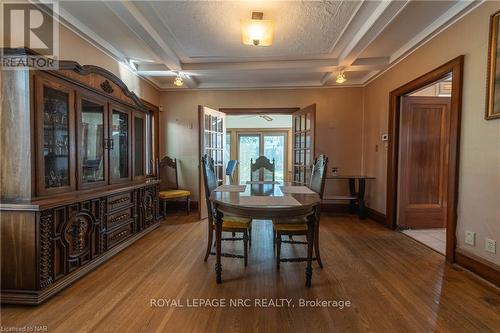 5008 Valley Way, Niagara Falls, ON - Indoor Photo Showing Dining Room