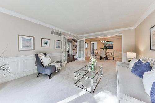 2159 Belgrave Court, Burlington, ON - Indoor Photo Showing Living Room