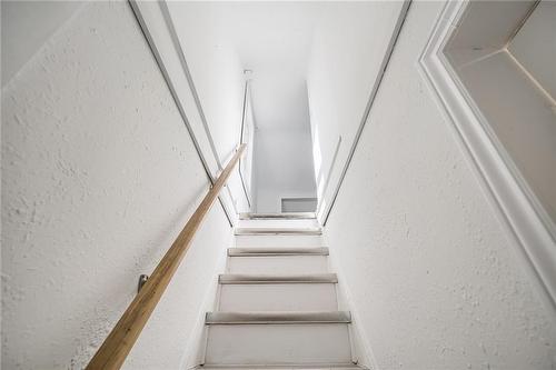 Upstairs - 248 Fairfield Avenue, Hamilton, ON - Indoor Photo Showing Other Room