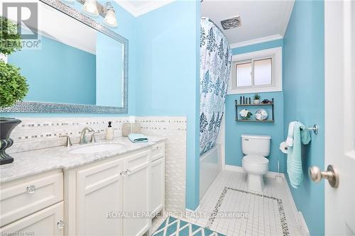 47 Monarch Park Drive, St. Catharines, ON - Indoor Photo Showing Bathroom