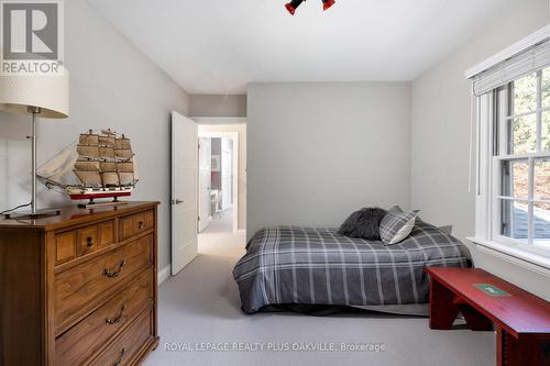 3020 First Street, Burlington (Roseland), ON - Indoor Photo Showing Bedroom