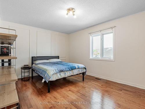 6 Boxwood Cres, Markham, ON - Indoor Photo Showing Bedroom