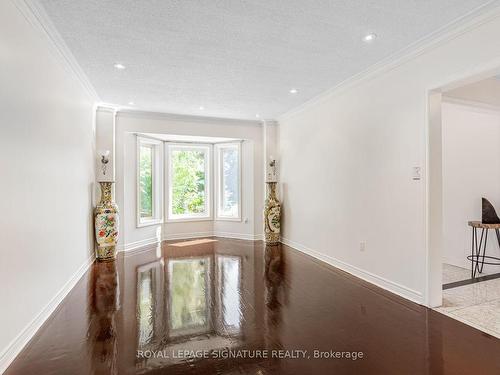 6 Boxwood Cres, Markham, ON - Indoor Photo Showing Other Room