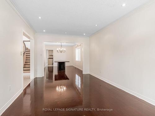 6 Boxwood Cres, Markham, ON - Indoor Photo Showing Other Room