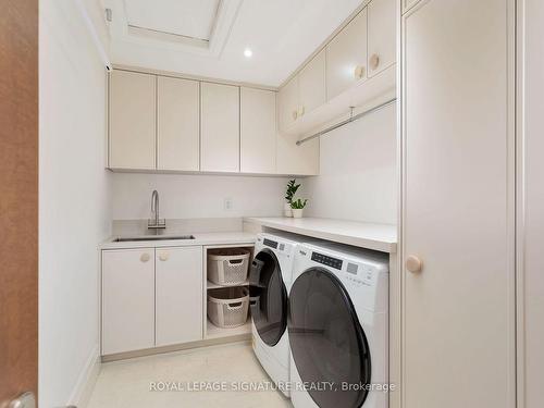 28 Queen Mary'S Dr, Toronto, ON - Indoor Photo Showing Laundry Room