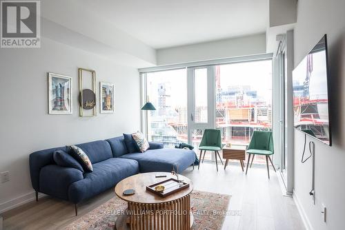 1612 - 158 Front Street E, Toronto (Moss Park), ON - Indoor Photo Showing Living Room