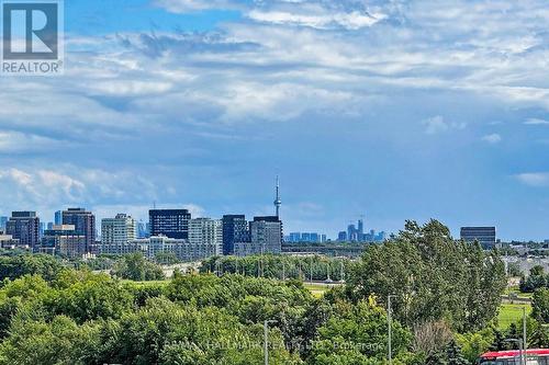 611 - 1030 Sheppard Avenue W, Toronto (Bathurst Manor), ON - Outdoor With View