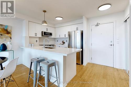 611 - 1030 Sheppard Avenue W, Toronto (Bathurst Manor), ON - Indoor Photo Showing Kitchen