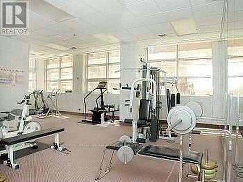 401 - 736 Bay Street, Toronto, ON - Indoor Photo Showing Gym Room