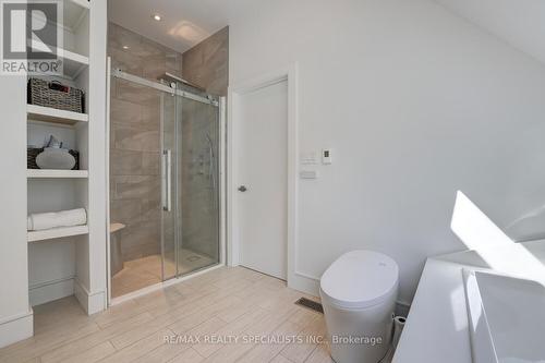 1310 Martley Drive, Mississauga (Lorne Park), ON - Indoor Photo Showing Bathroom