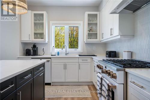 104 Black Willow Crescent, Blue Mountains, ON - Indoor Photo Showing Kitchen